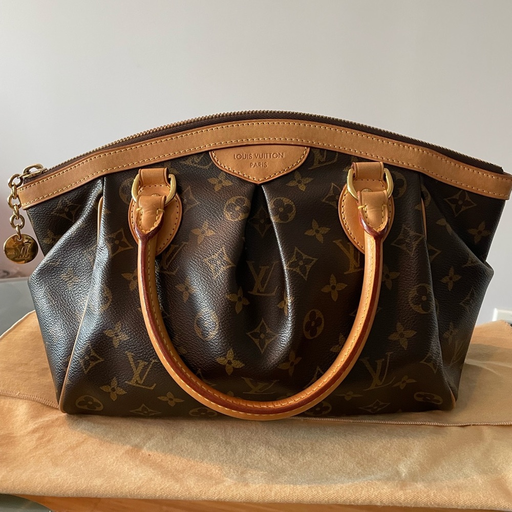 AUTHENTIC Louis Vuitton Tivoli PM Monogram Canvas